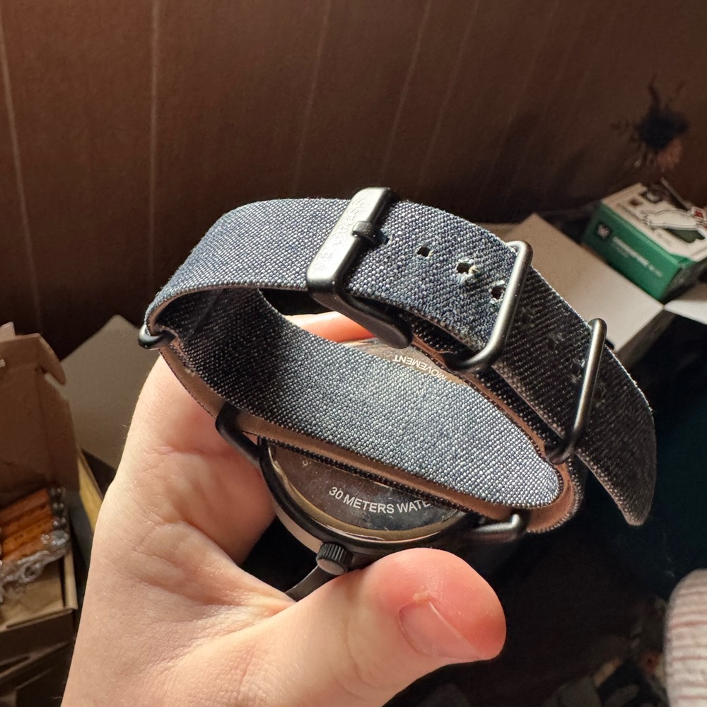 EXPRESS mens watch with extra band - Picture 12 of 13